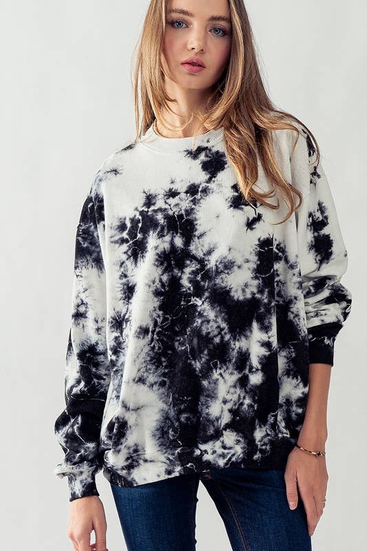 Betty Oversized Sweatshirt in Black & White