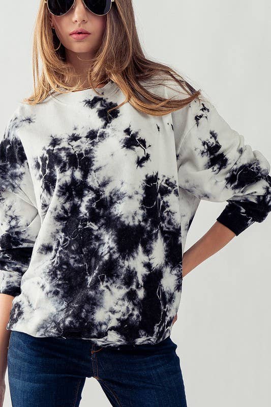 Betty Oversized Sweatshirt in Black & White