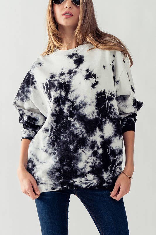 Betty Oversized Sweatshirt in Black & White