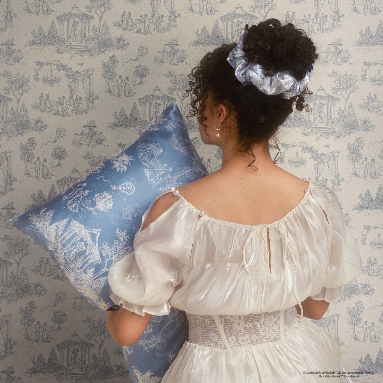 KITSCH - Bridgerton x Kitsch Satin Pillow Scrunchies® in Toile in Bloom