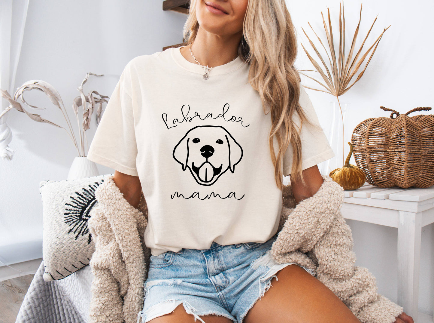 Labrador Retriever Dog Mom Comfort Colors T Shirt